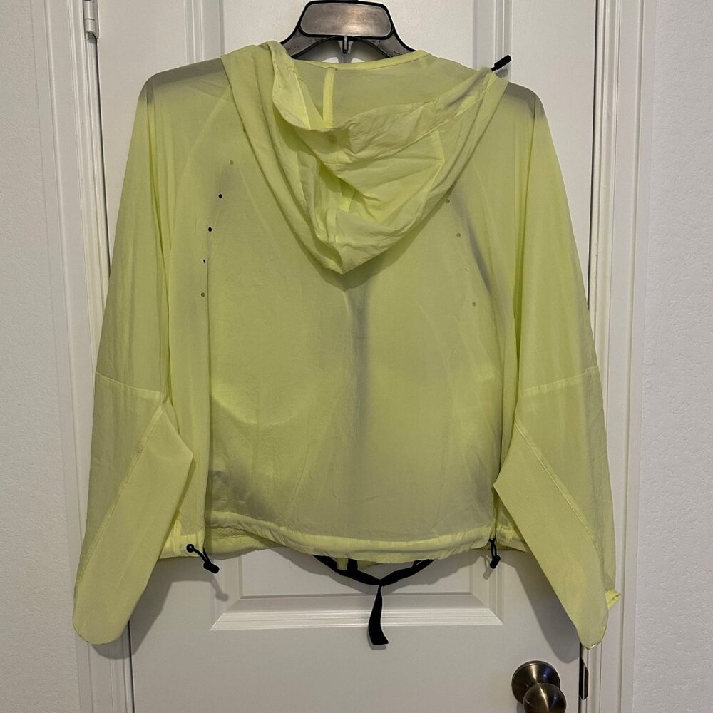 Adidas W.N.D. Womens Multi Sport Jacket L Lightweight Nylon Yellow - Picture 3 of 15